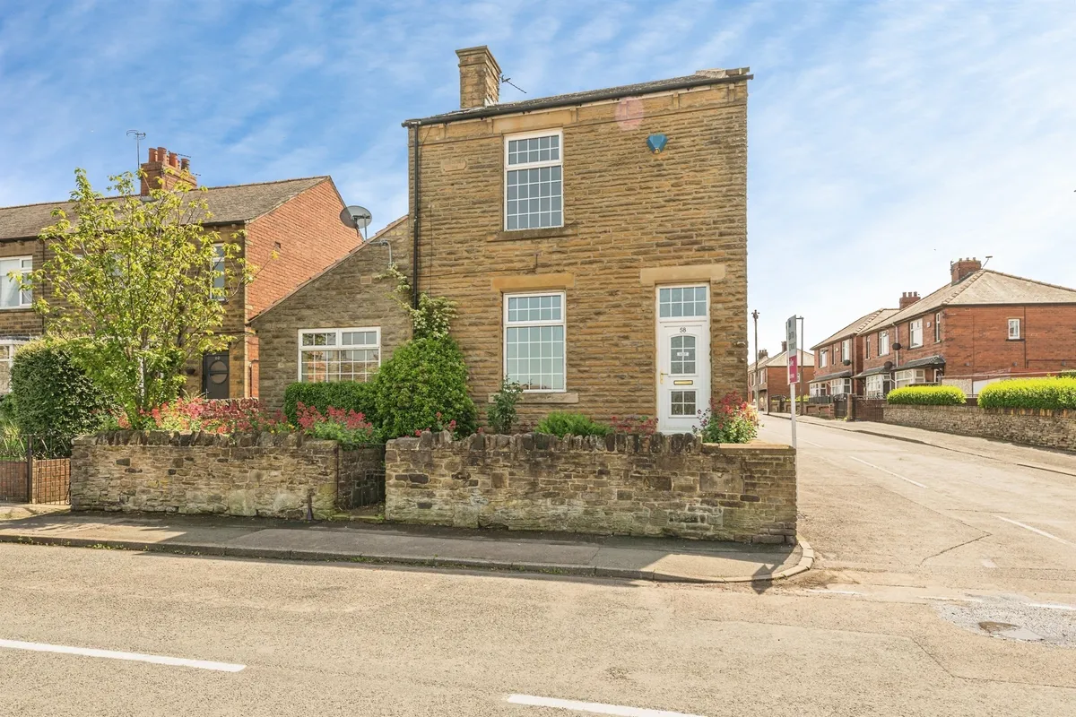Kirkgate, Hanging Heaton, BATLEY