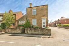 Kirkgate, Hanging Heaton, BATLEY