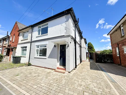 Newman Street, Higham Ferrers, RUSHDENphoto