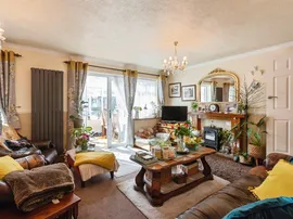 Cunningham Close, Thetford thumb 3