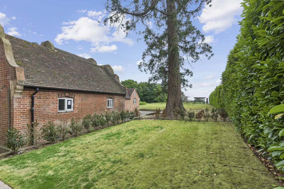 Hillside Manor Cottages Brookshill, Harrow, HA3 photo 2