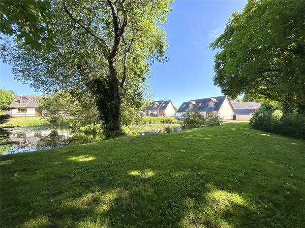 Silverdale Close, Johnston, SA62