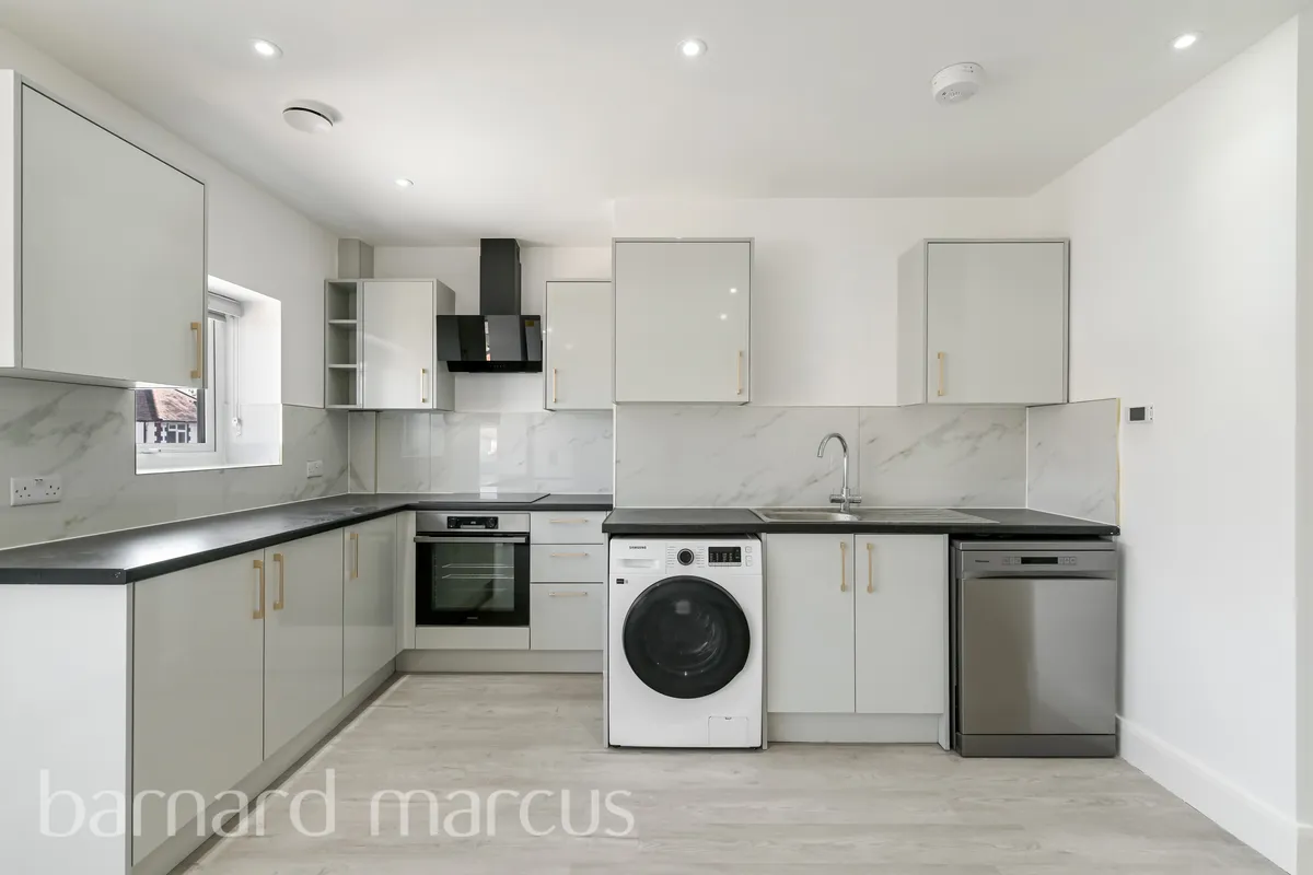 Parkfield Road, FELTHAM