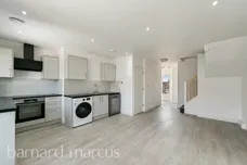 Parkfield Road, FELTHAM