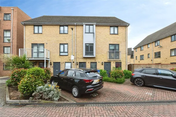 Draper Close, Grays, Essex, RM20