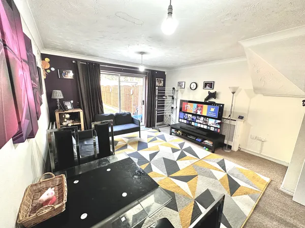 Heathside Close, Ilford, IG2