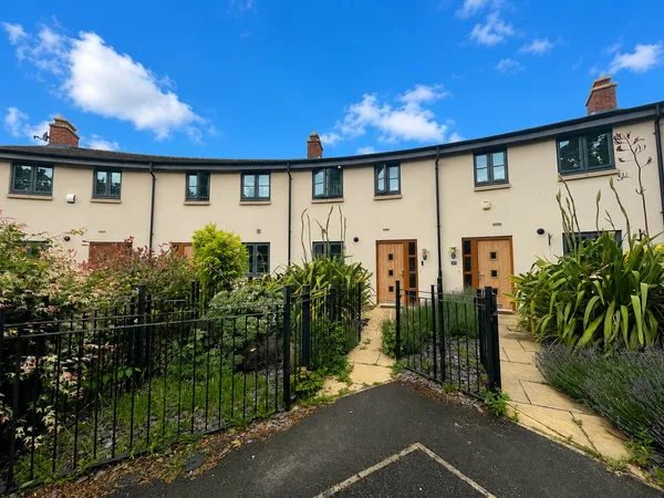 Claypit Walk, Wilford, NG11