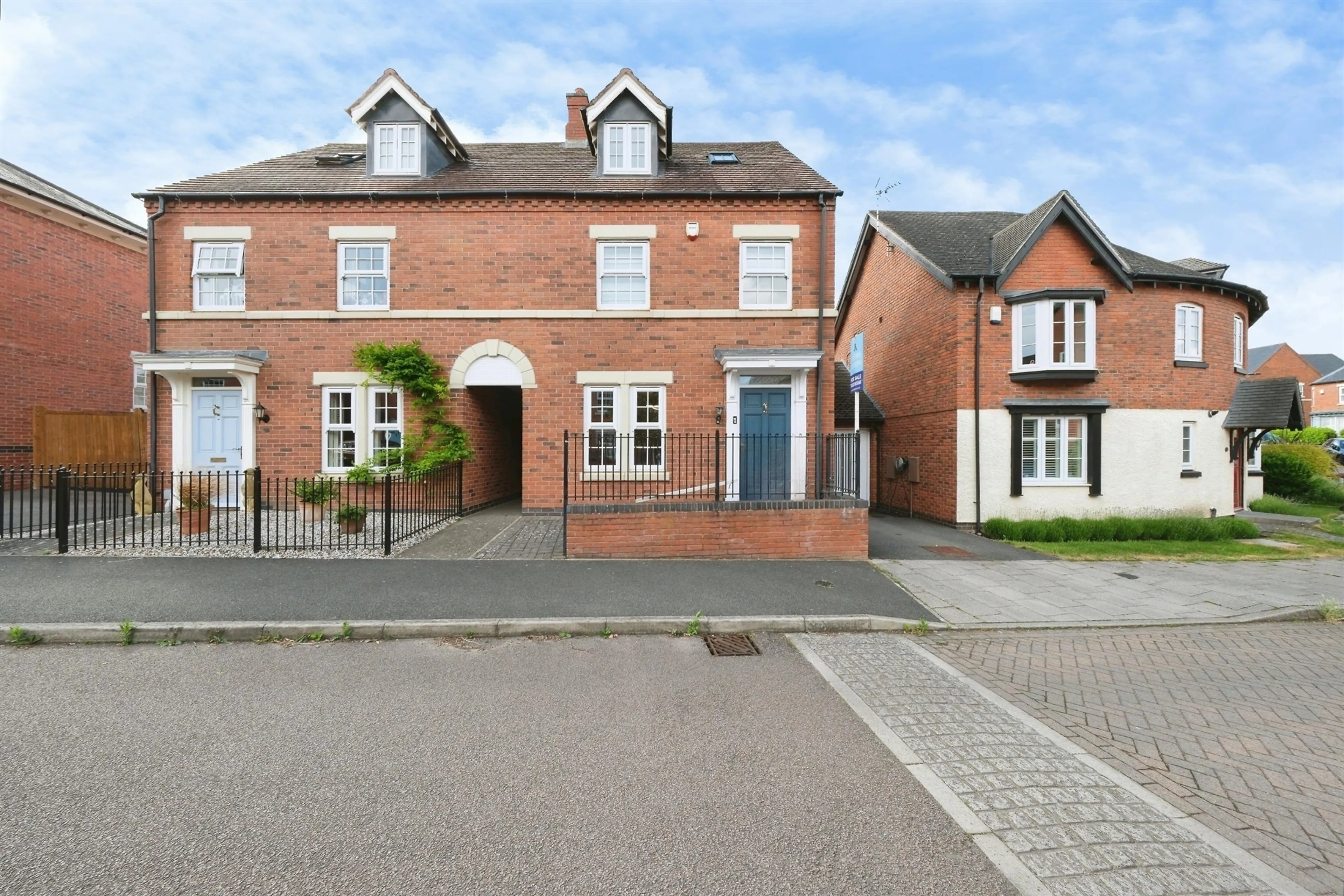 Property photo 0