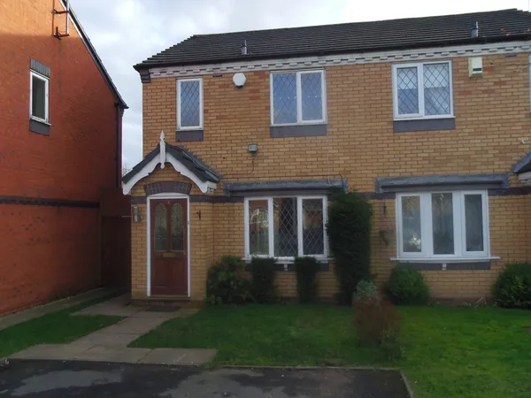 Lonicera Close, Tamebridge