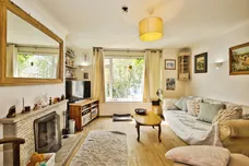 Mount Pleasant Avenue, Wells