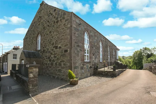 Earnview Court, Burrell Street, Comri...