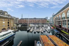 East Smithfield, London, E1W photo 3
