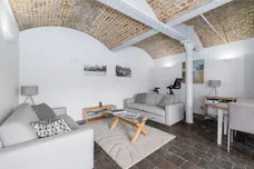 East Smithfield, London, E1W photo 4