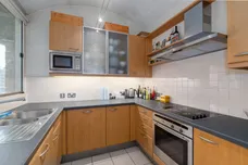 East Smithfield, London, E1W photo 11