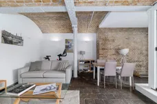 East Smithfield, London, E1W photo 12