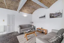 East Smithfield, London, E1W photo 14