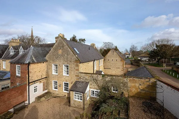 32b High St, Great Houghton, NN4 photo 4