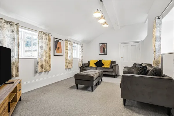 32b High St, Great Houghton, NN4 photo 12