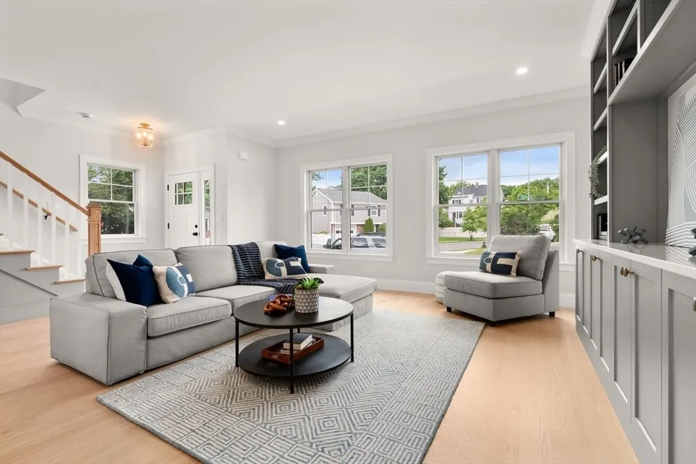 273 Edenfield Ave, Watertown, MA 02472