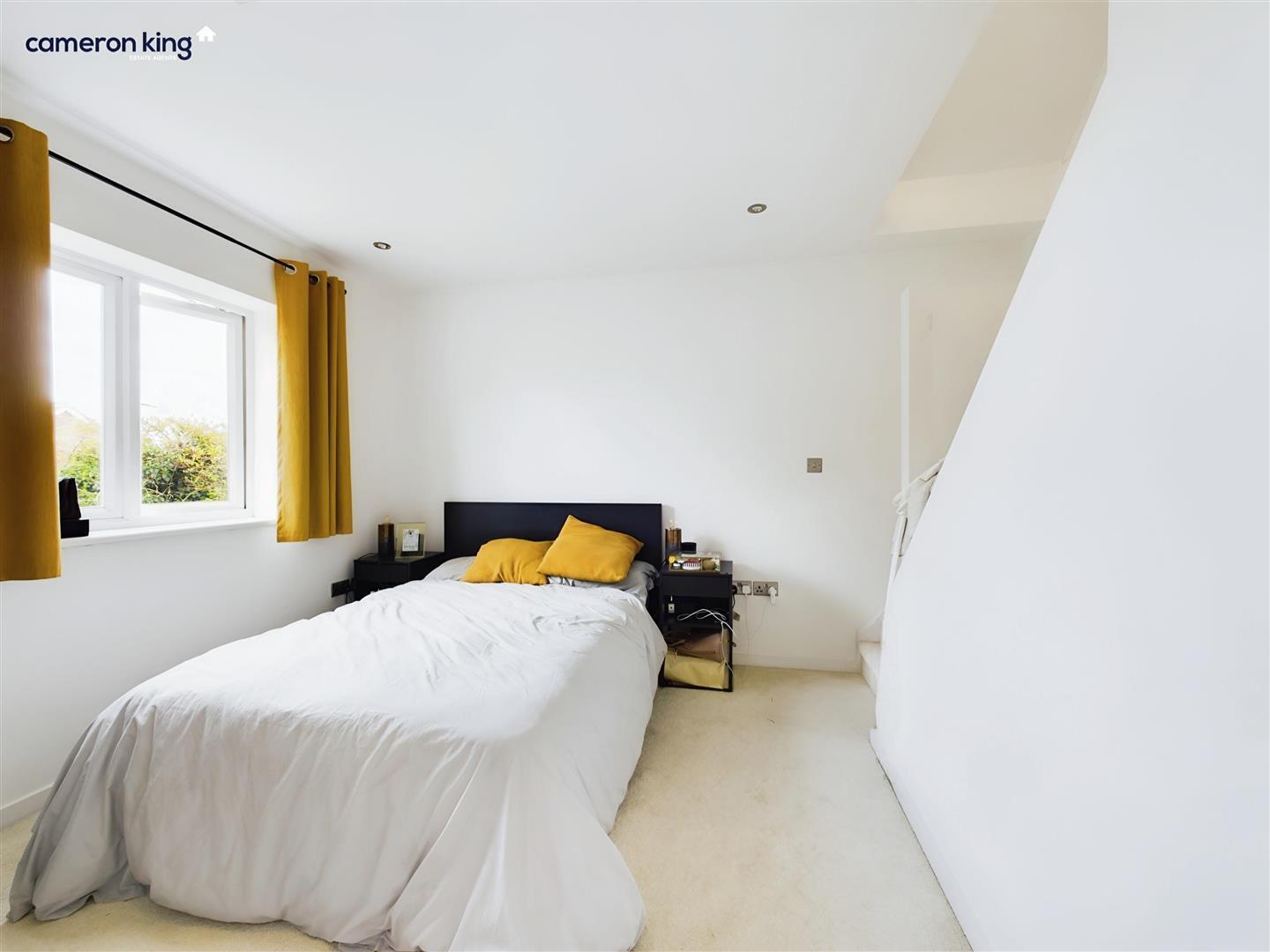 Telford Drive, Cippenham Image 5