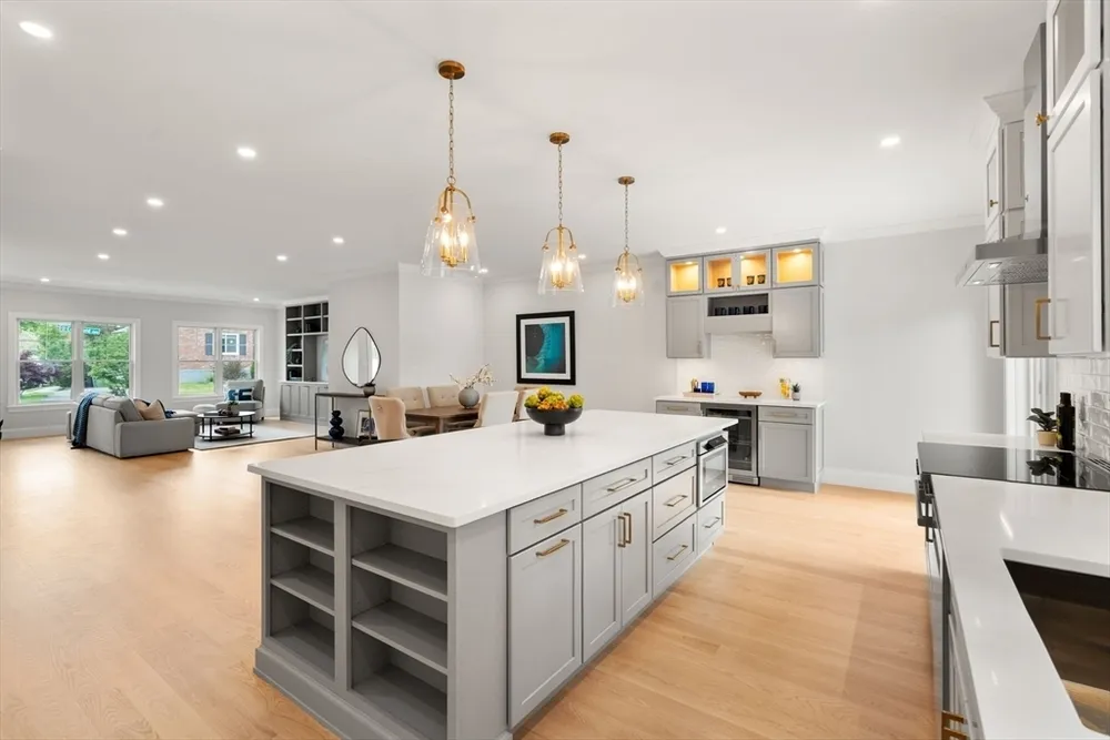 273 Edenfield Ave, Watertown, MA 02472
