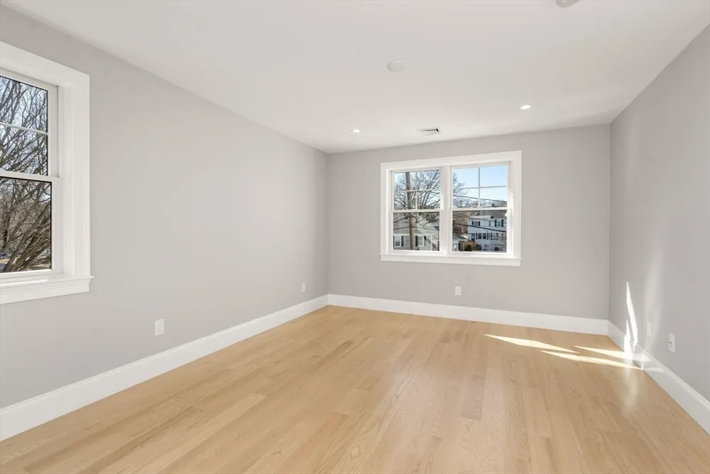 273 Edenfield Ave, Watertown, MA 02472
