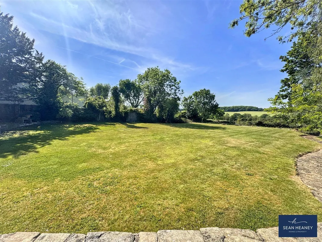 Camlet Way, Hadley Wood