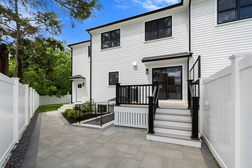 273 Edenfield Ave, Watertown, MA 02472
