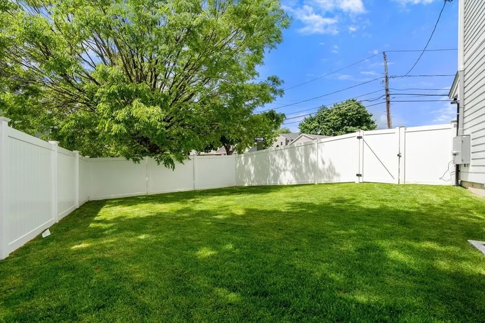 273 Edenfield Ave, Watertown, MA 02472