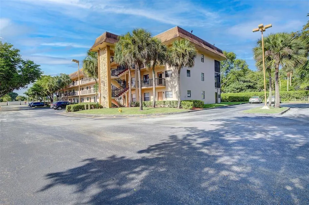 6095 N Sabal Palm Blvd, Tamarac, FL 33319