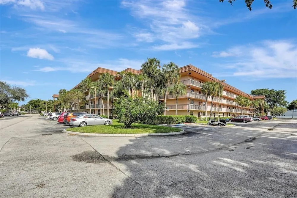 6095 N Sabal Palm Blvd, Tamarac, FL 33319