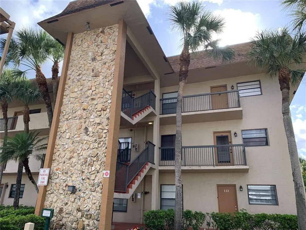 6095 N Sabal Palm Blvd, Tamarac, FL 33319