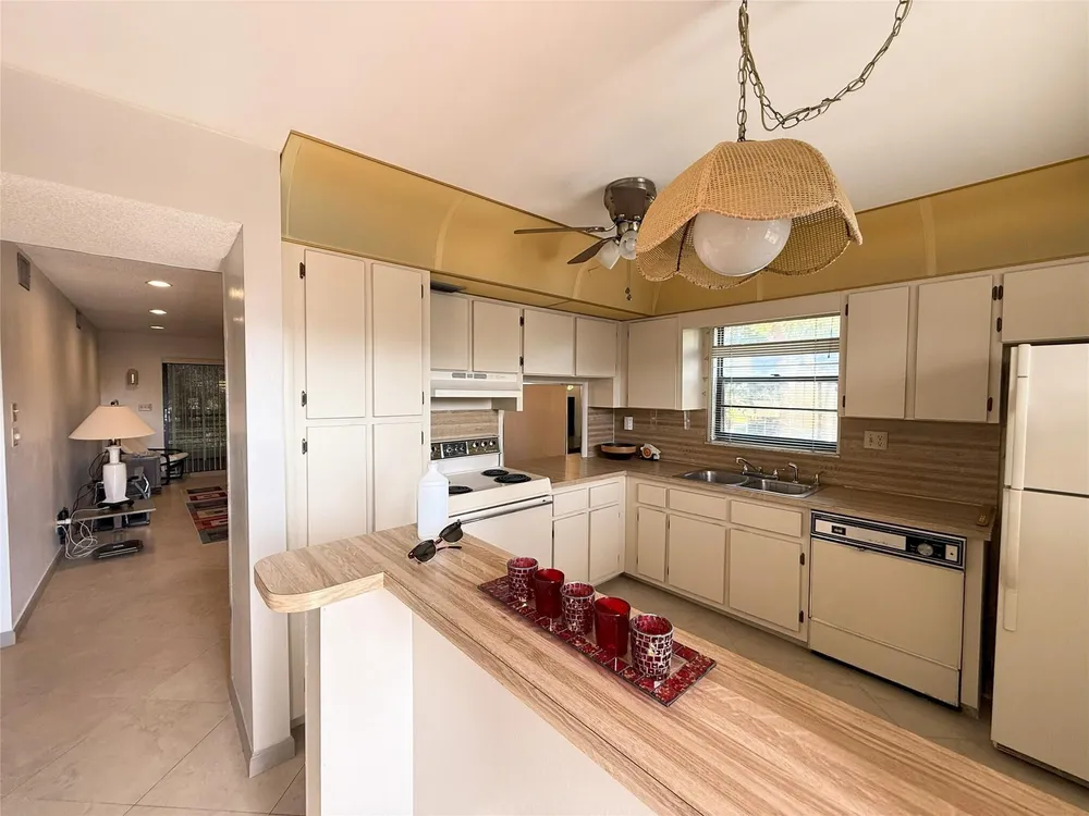 6095 N Sabal Palm Blvd, Tamarac, FL 33319