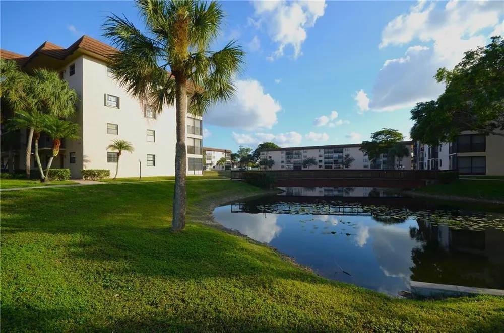 6095 N Sabal Palm Blvd, Tamarac, FL 33319