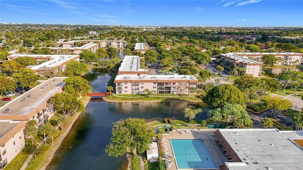 6095 N Sabal Palm Blvd, Tamarac, FL 33319