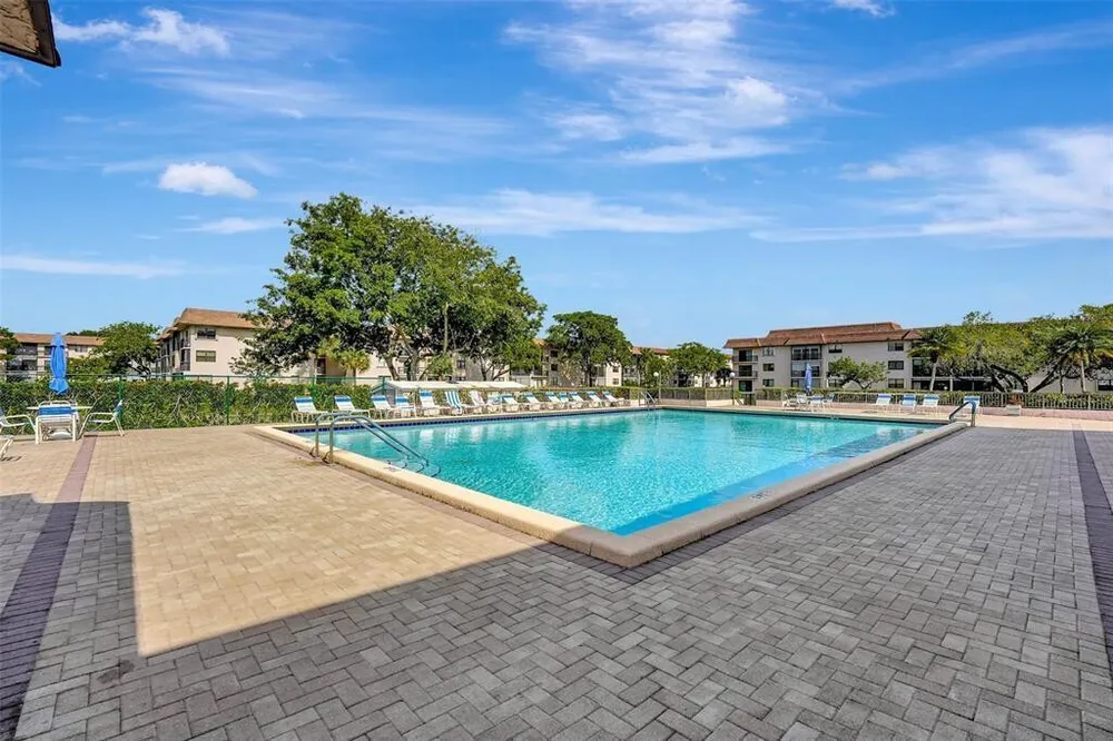 6095 N Sabal Palm Blvd, Tamarac, FL 33319