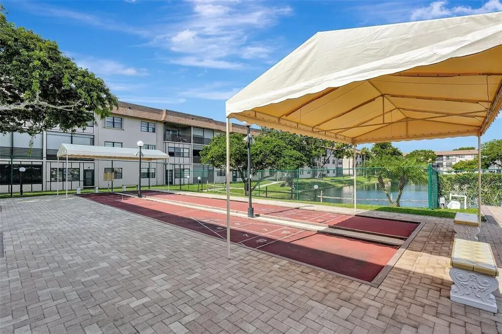 6095 N Sabal Palm Blvd, Tamarac, FL 33319
