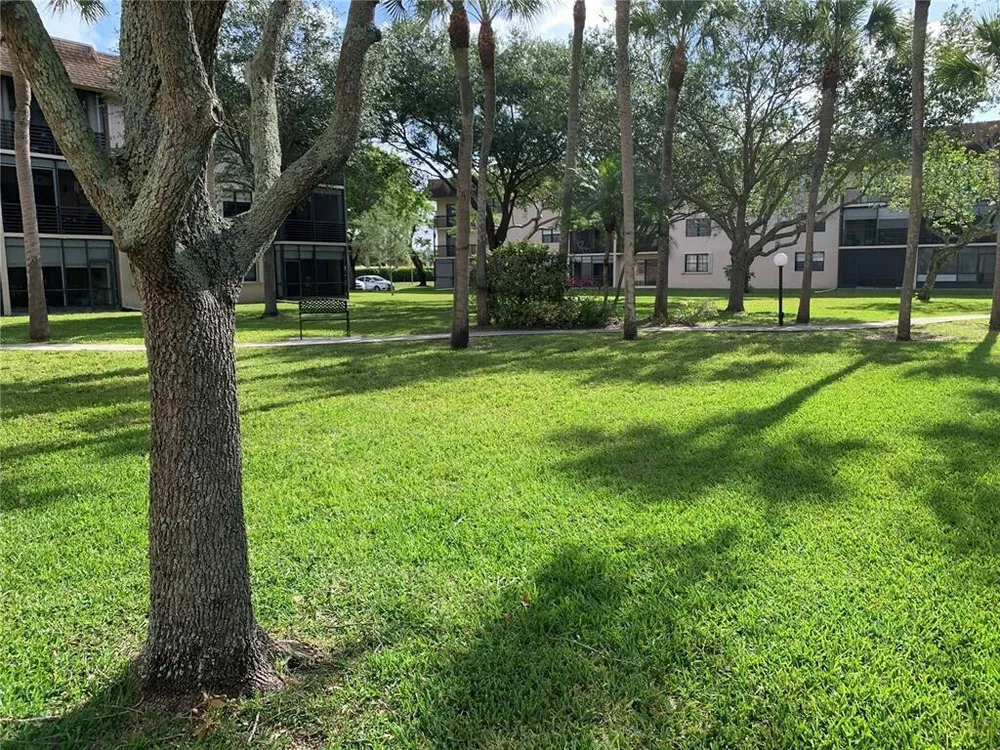 6095 N Sabal Palm Blvd, Tamarac, FL 33319