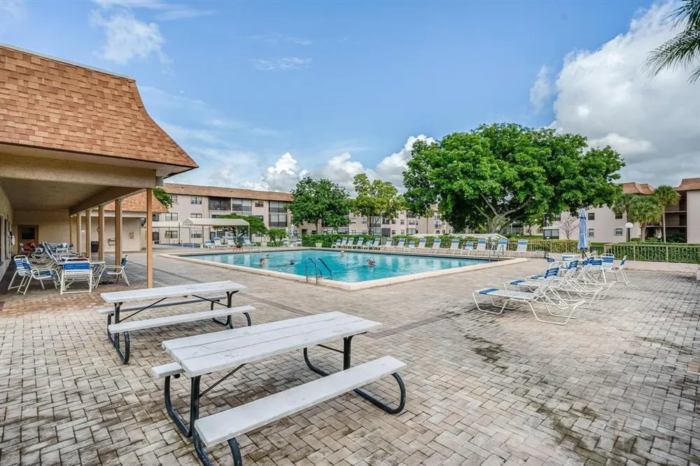 6095 N Sabal Palm Blvd, Tamarac, FL 33319