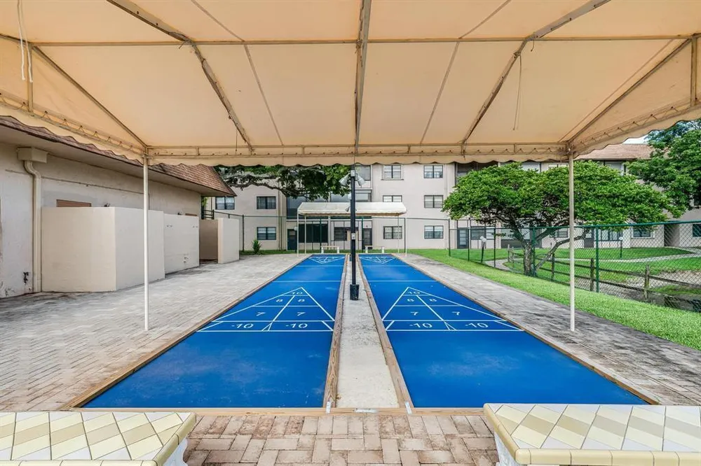 6095 N Sabal Palm Blvd, Tamarac, FL 33319