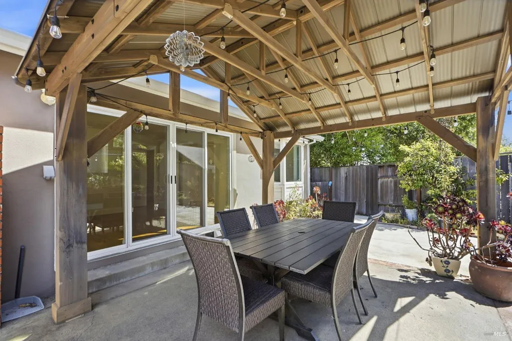 165 Alameda de la Loma, Novato, CA 94949