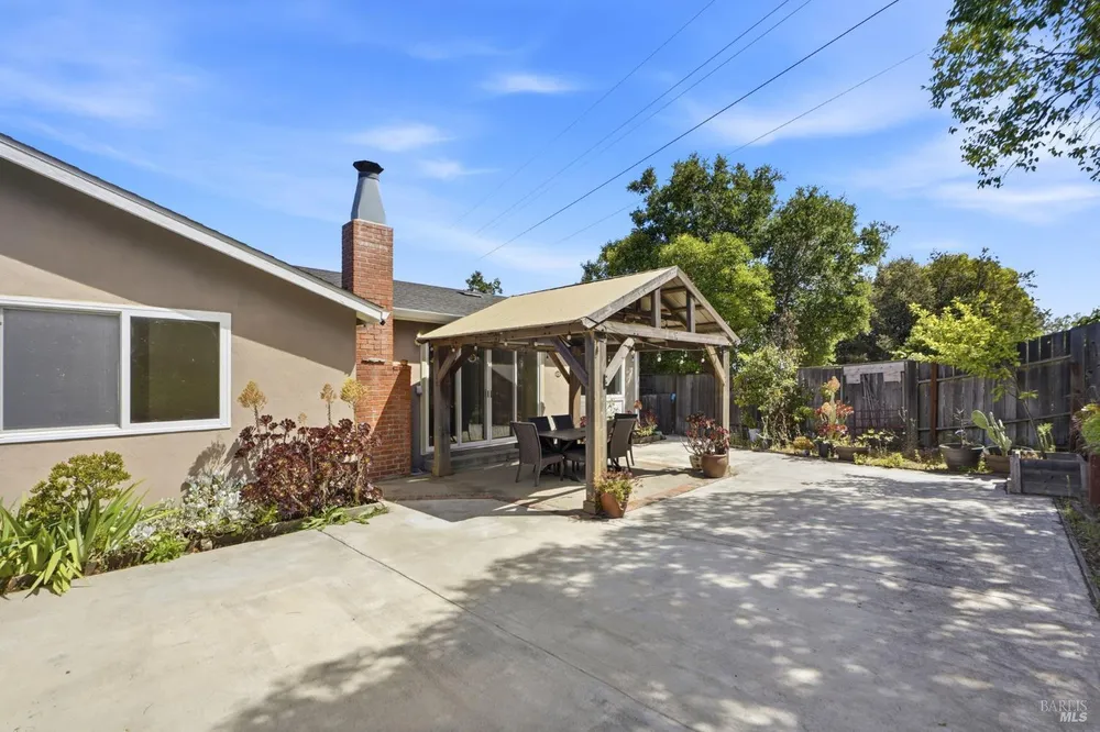 165 Alameda de la Loma, Novato, CA 94949