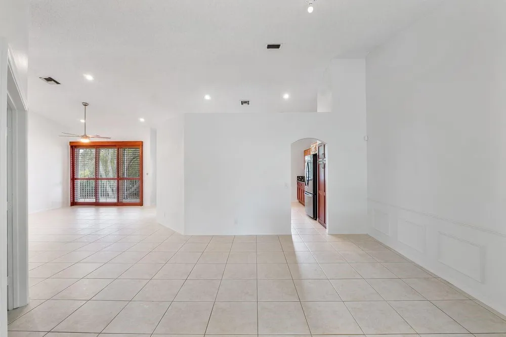 12342 NW 10th Dr, Coral Springs, FL 33071