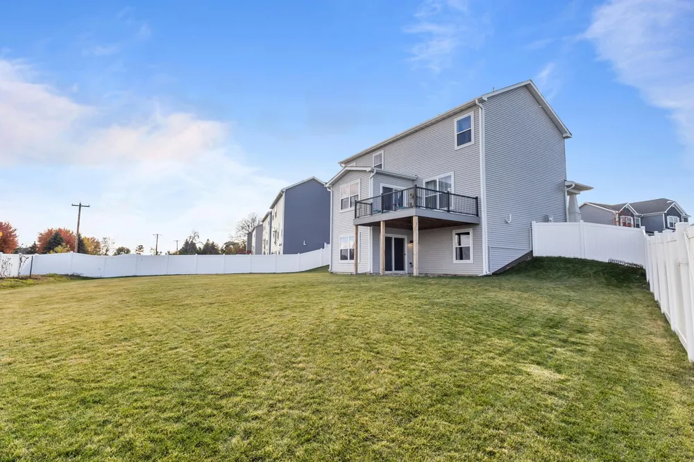 19294 Clearwater Loop, Farmington, MN 55024