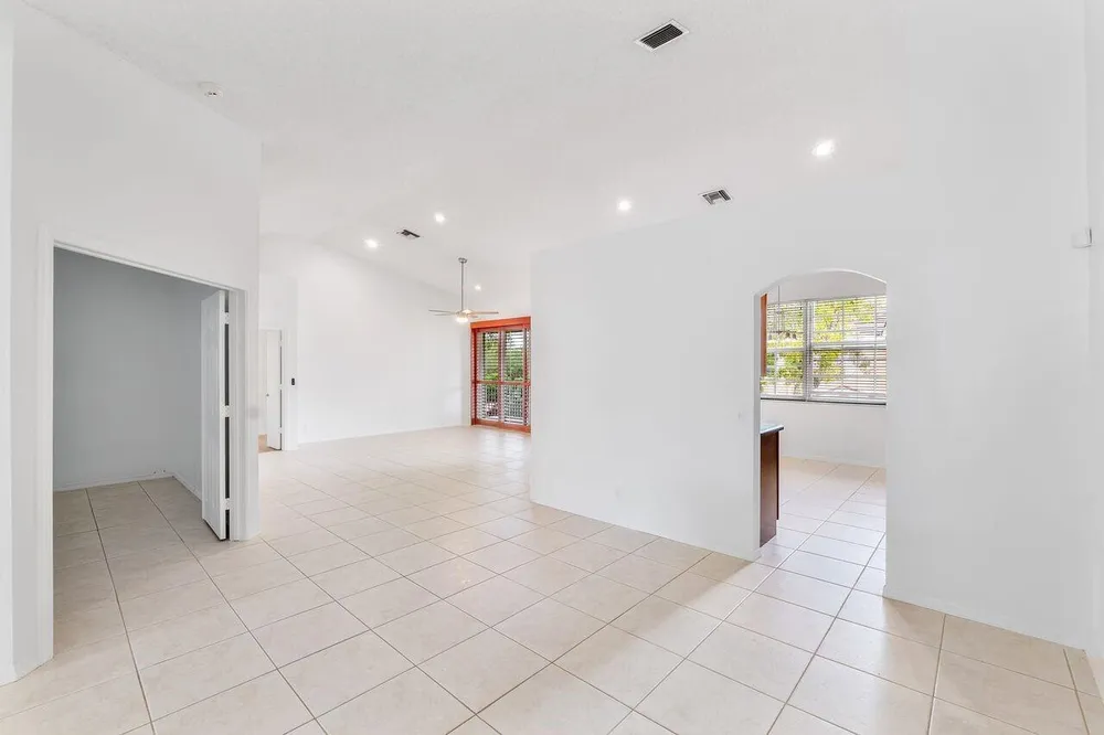 12342 NW 10th Dr, Coral Springs, FL 33071