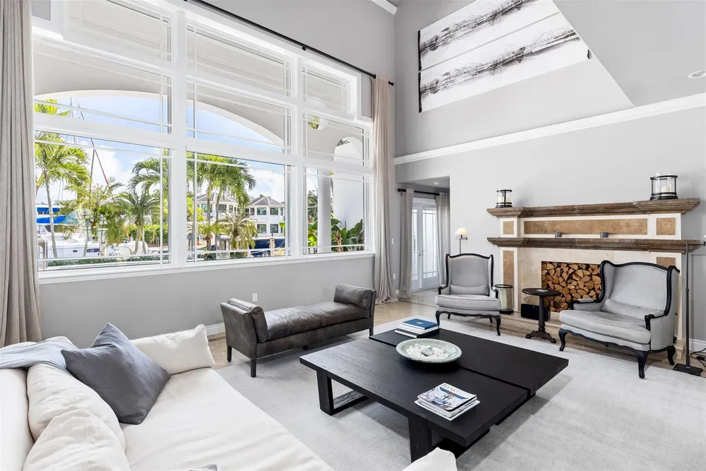 166 Royal Palm Dr, Fort Lauderdale, FL 33301