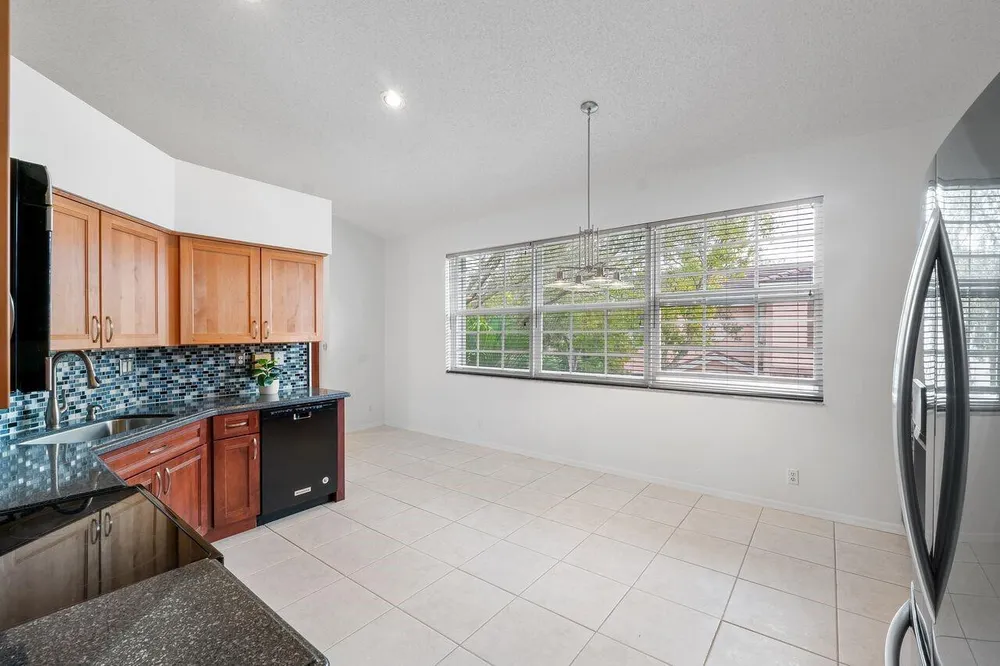 12342 NW 10th Dr, Coral Springs, FL 33071
