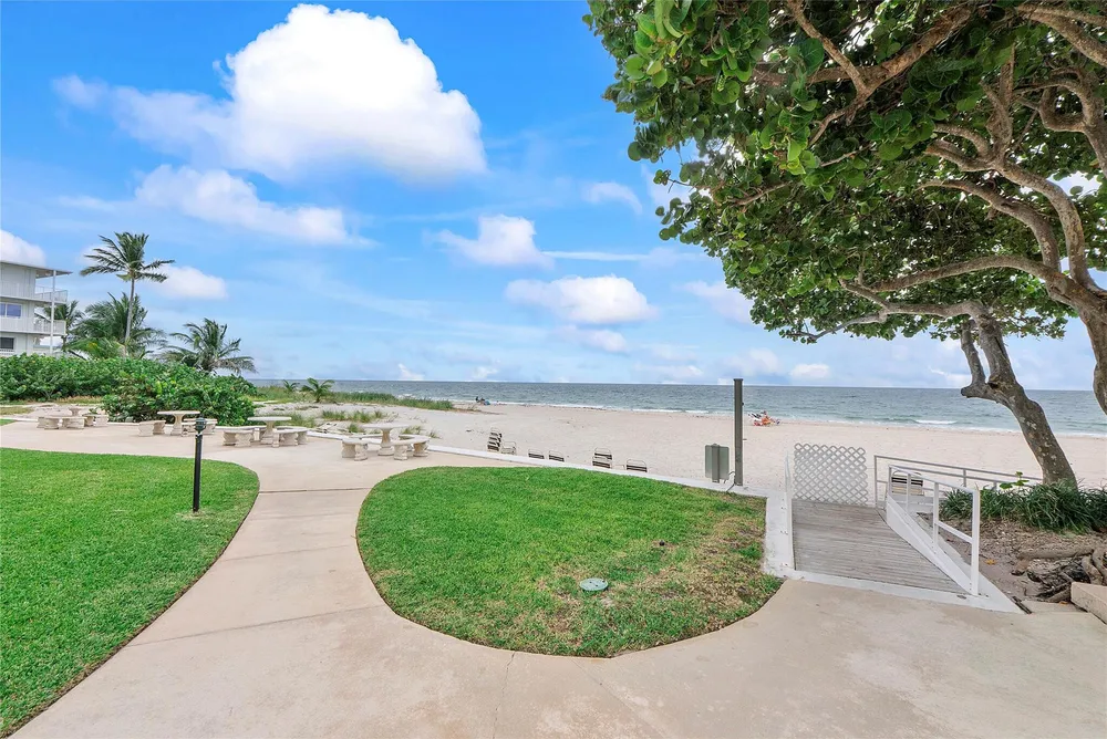 1500 S Ocean Blvd, Pompano Beach, FL 33062