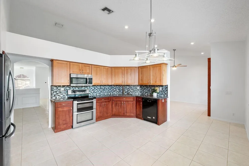 12342 NW 10th Dr, Coral Springs, FL 33071