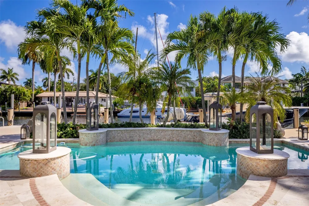 166 Royal Palm Dr, Fort Lauderdale, FL 33301